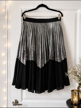 Studio West Glam Rock Cyber Chic Modern Whimsigoth Party Midi Skirt Size Medium